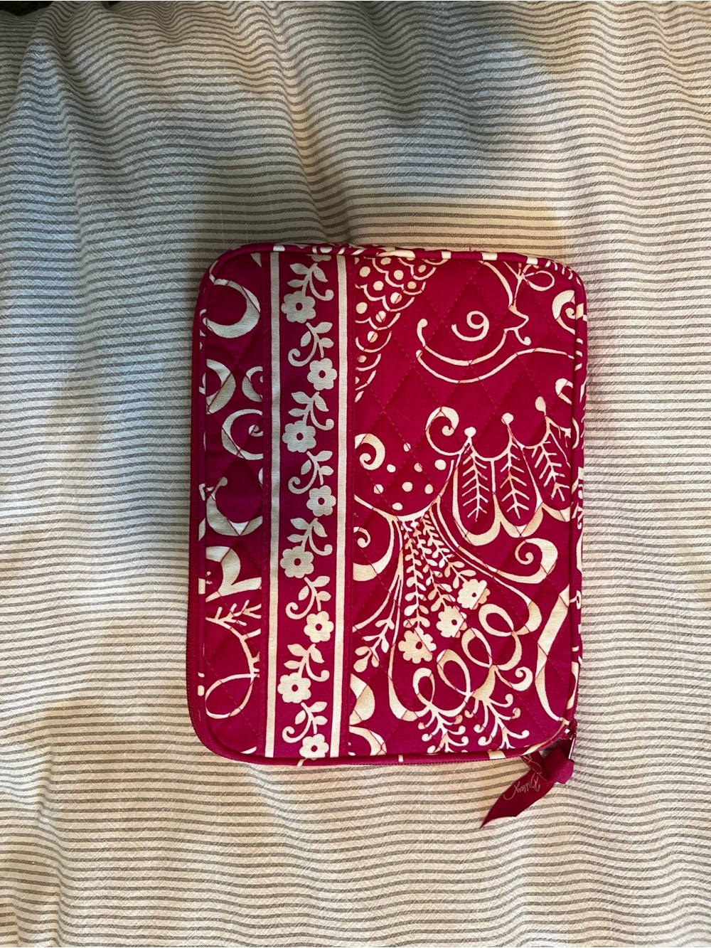Vera Bradley Pink and White Quilted Floral e-reader
